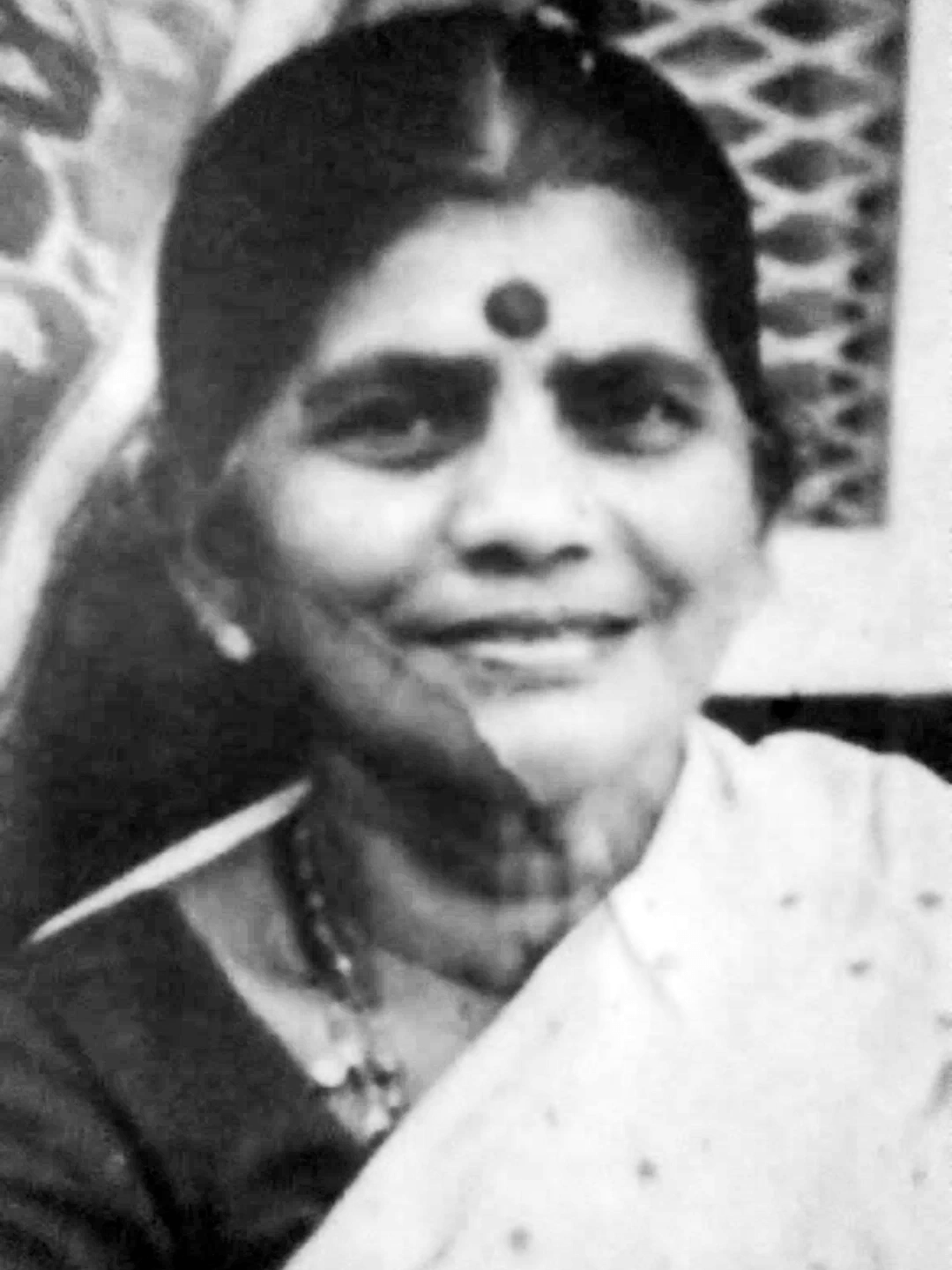 Amma, Krishnabai, Bejai