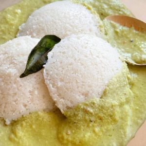 Soft idlis served with Bangalore Darshini-style green chutney