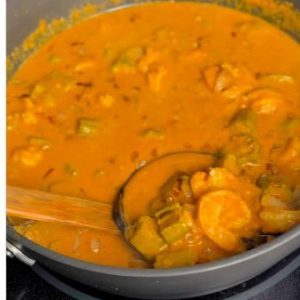 Prawns and okra simmering in Yetti Bendekayi Gassi